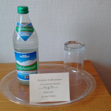 Altstadt- Und Businesshotel Pfaubraeu - Brauereigasthof - Fruehstuecksbuffet - Kostenfreie Radgarage - Hunde Willkommen Тростберг ан дер Алц Стая снимка